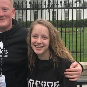 Meet your Posher, Ella